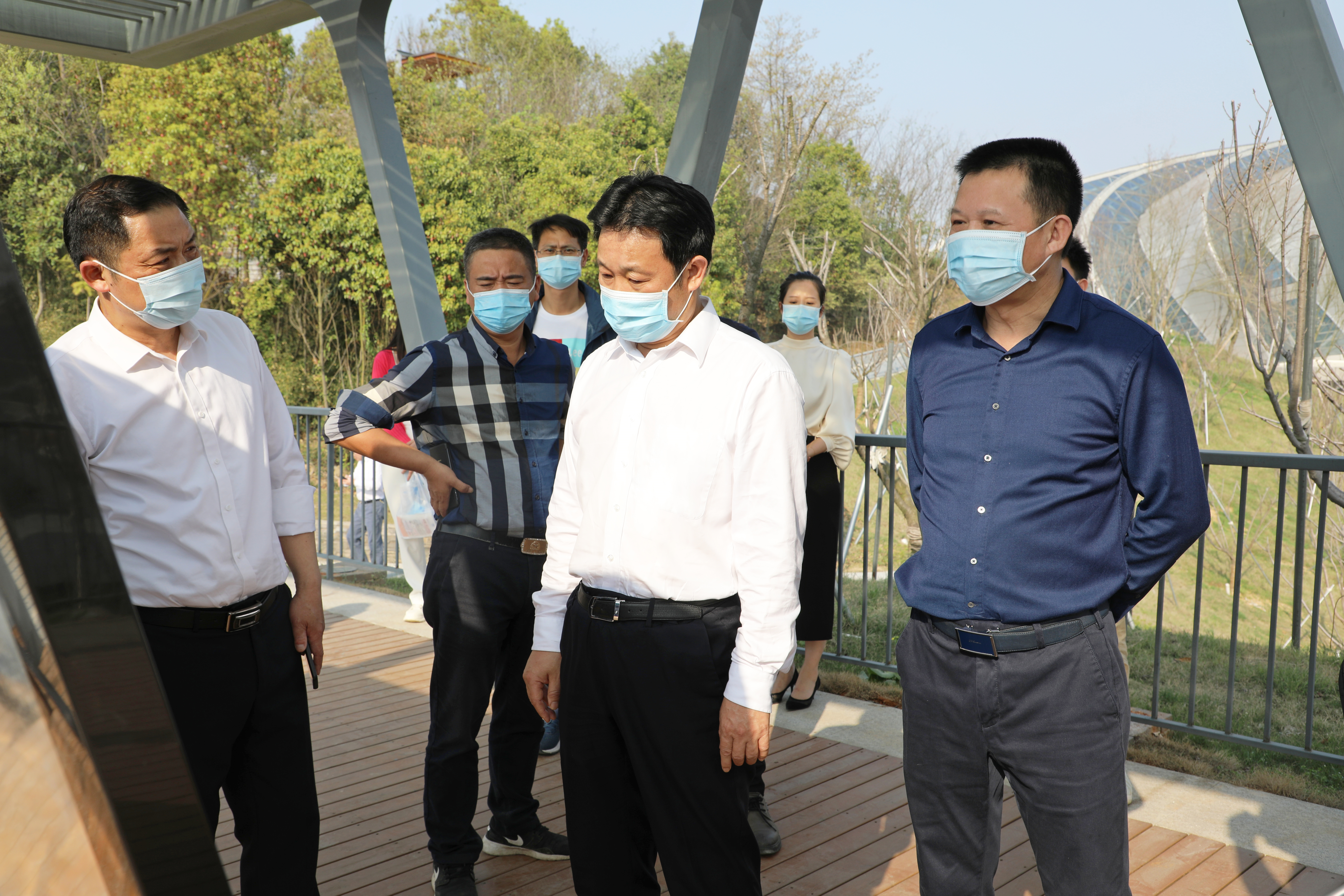 3月15日，市委副書記、湖南省第十四屆運動會，第十一屆殘疾人運動會岳陽市籌備委員會執(zhí)行主任李摯調研第十四屆省運會部分場館建設項目。.jpg
